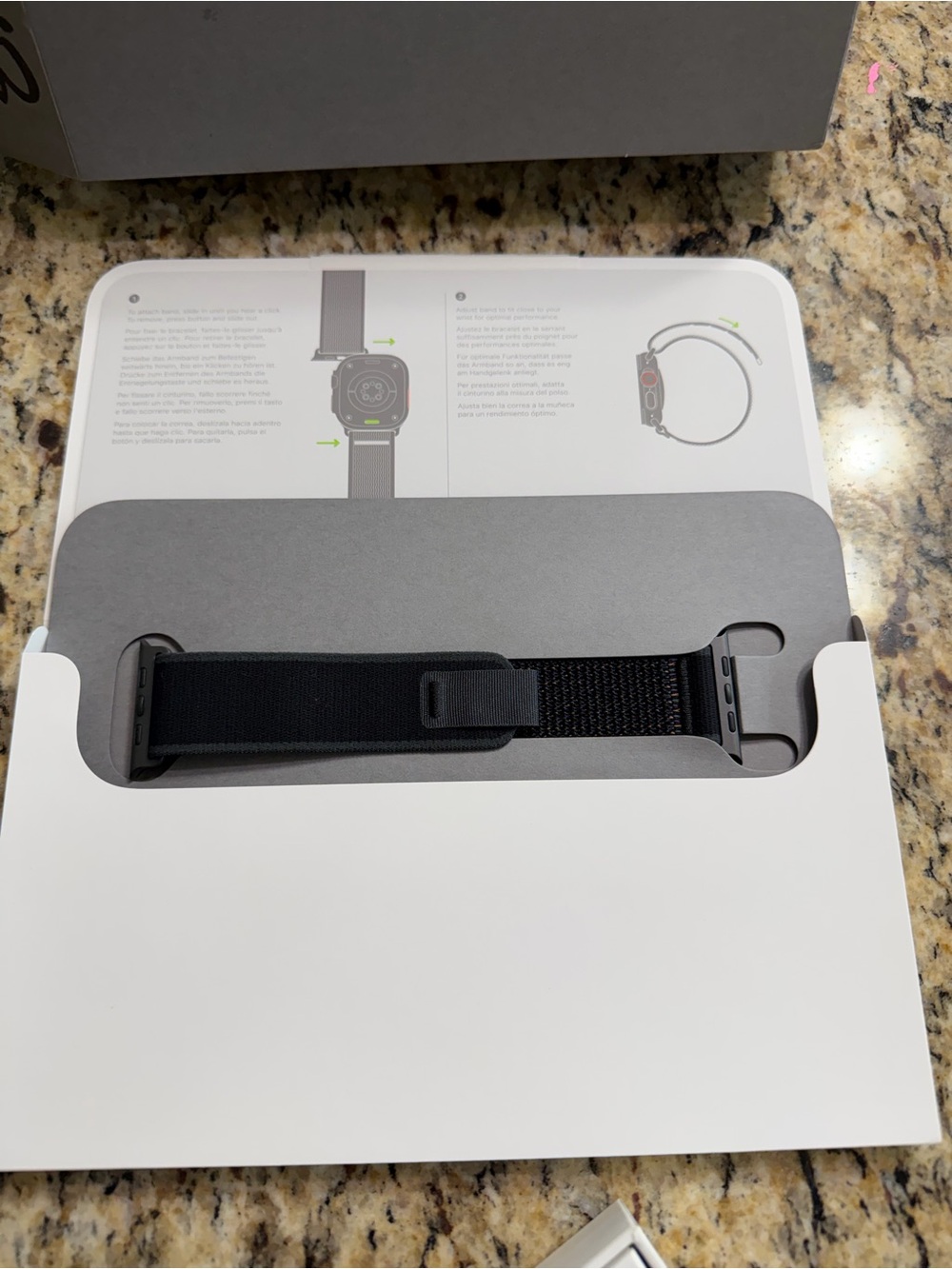 Apple Watch ultra 2 black titanium - Picture 5 of 14